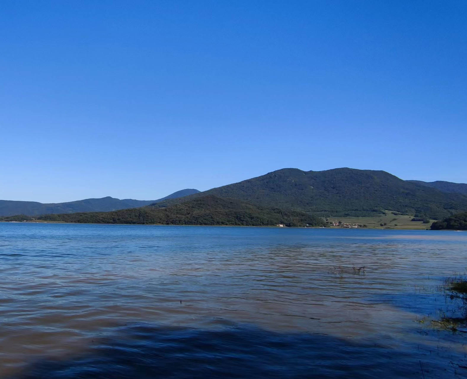 白山松水！